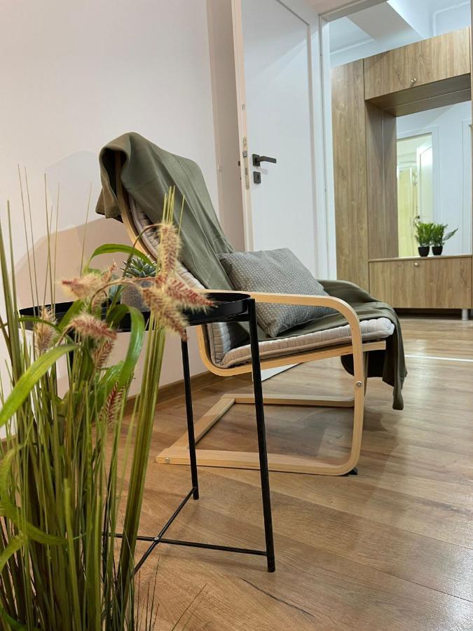 Luxury Q Residence Near Palas Mall Яш Екстериор снимка