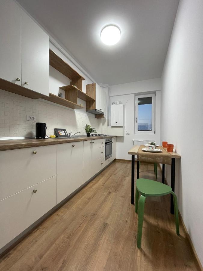Luxury Q Residence Near Palas Mall Яш Екстериор снимка