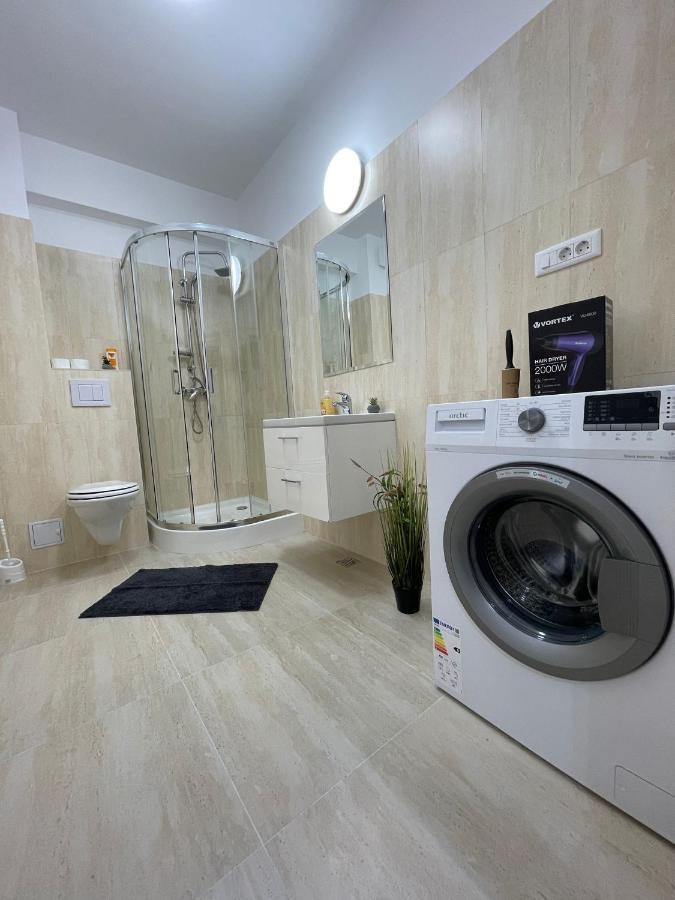 Luxury Q Residence Near Palas Mall Яш Екстериор снимка