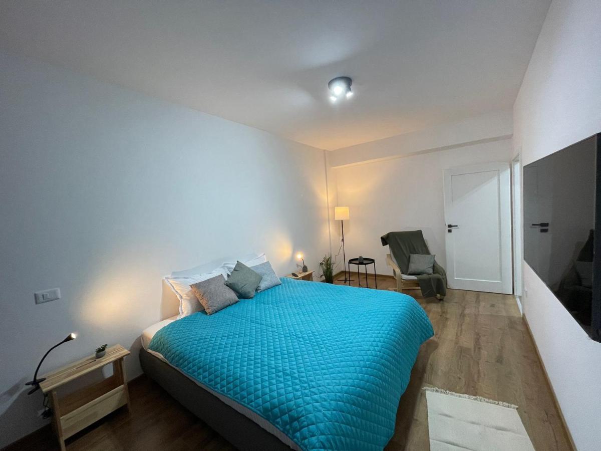 Luxury Q Residence Near Palas Mall Яш Екстериор снимка